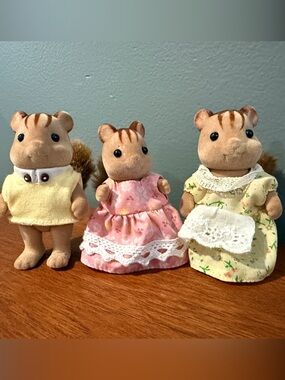 Calico Critters Squirrel Family of 3